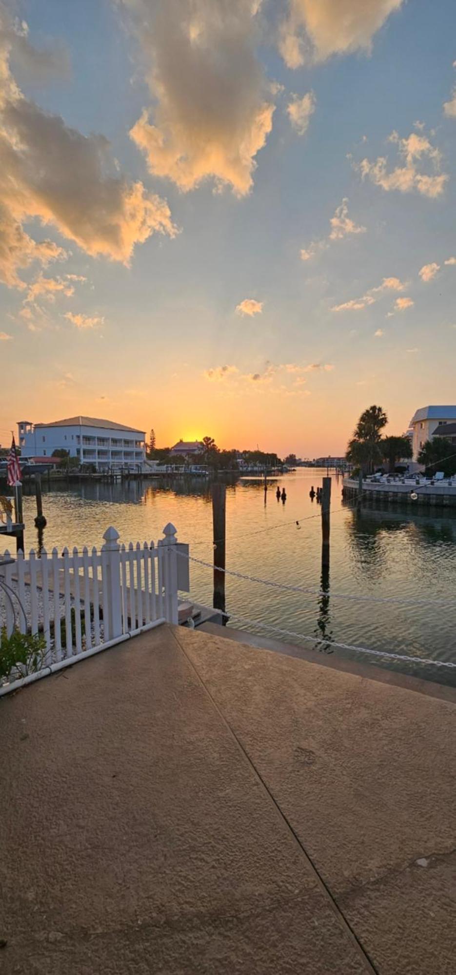 Ferienwohnung Funshine Pointe Capri St. Pete Beach Exterior foto