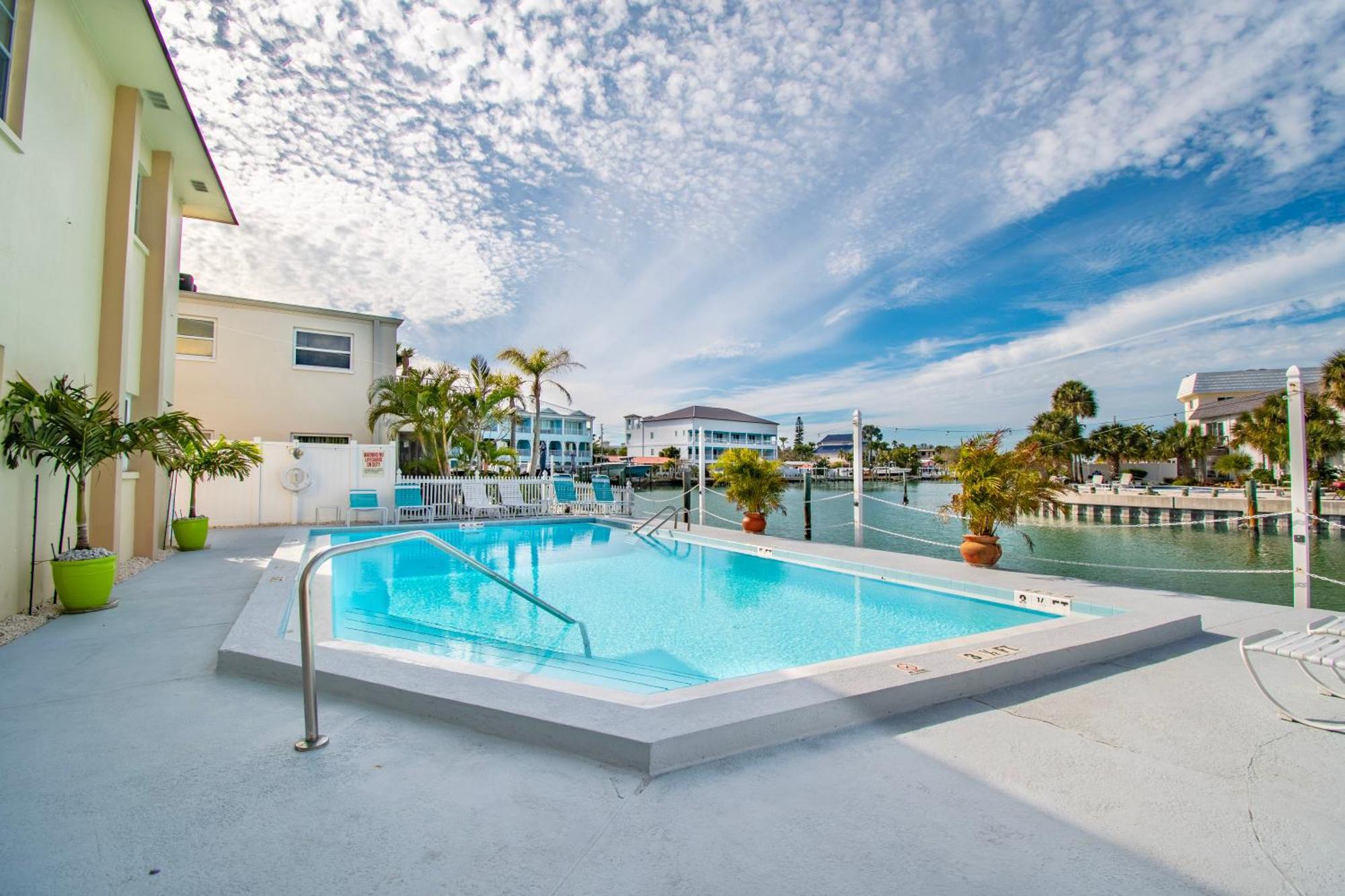 Ferienwohnung Funshine Pointe Capri St. Pete Beach Exterior foto
